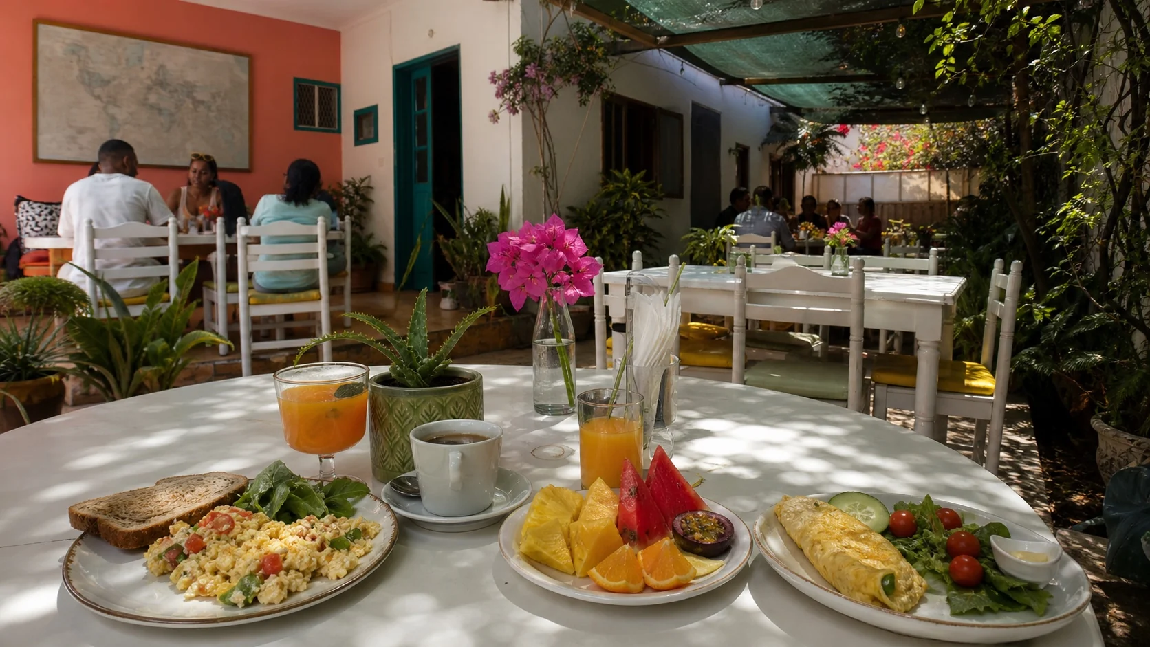 Brunch in the shaded SYD’S courtyard